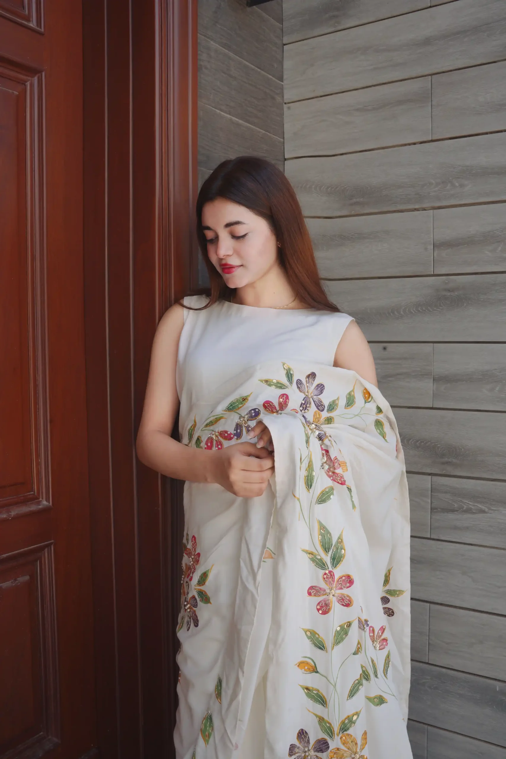 IMG_7515 White Rawsilk Saree Stitched - Image 1