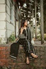 Black Beauty UNSTITCHED - Image 10